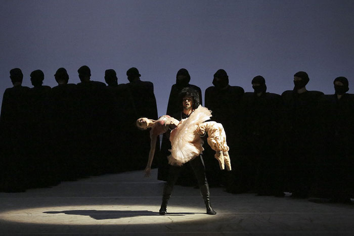 Maria Vinogradova as Bela. Denis Medevedev as Kazbich. Photo by Damir Yusupov.