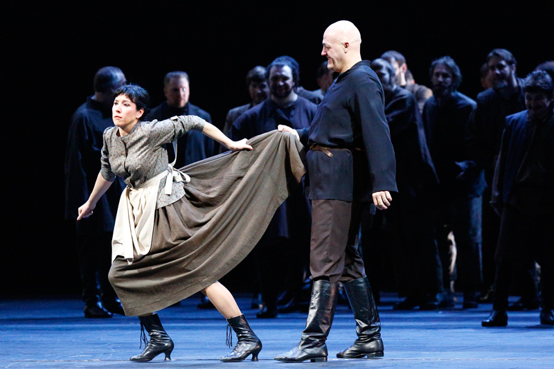John Daszak as Sergei.<br/> Oxana Gorchakovskaya as Aksinya.<br/> Photo by Damir Yusupov.